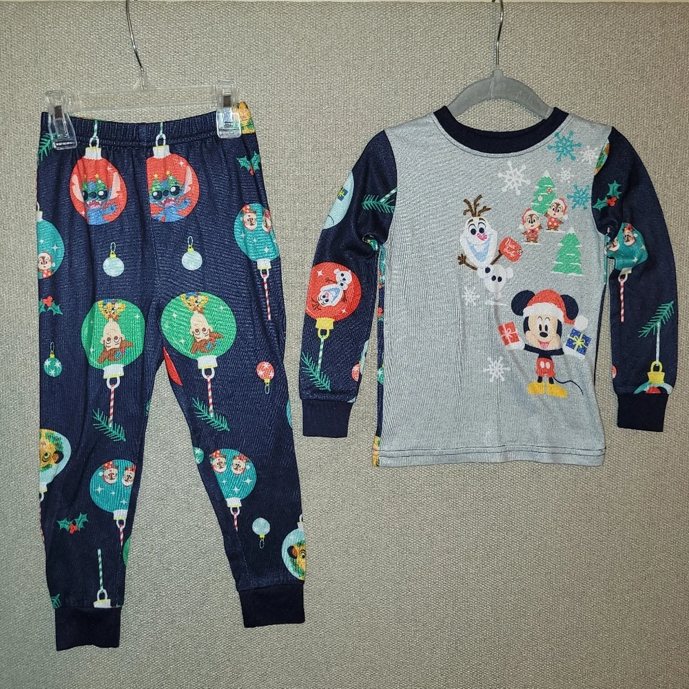 Disney 100 Size 5t Christmas Pajama Set